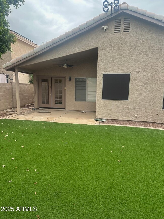 Building Photo - 8824 W Adam Ave