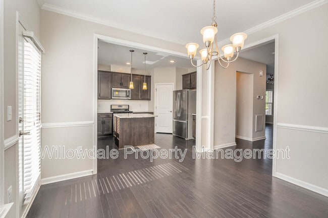 Building Photo - 8002 Reedybrook Crossing