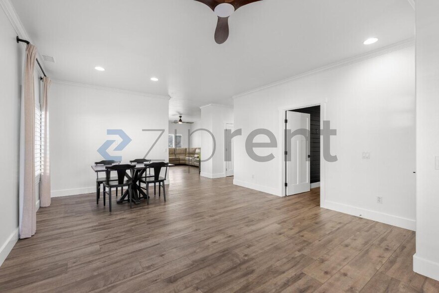 Building Photo - 3266 Meadow Grass Ln