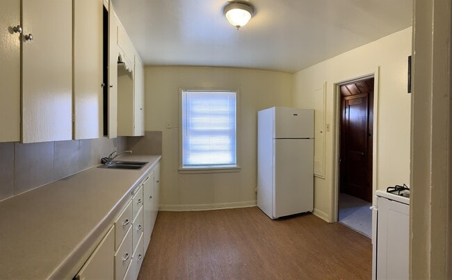 Building Photo - 1217 Ross St