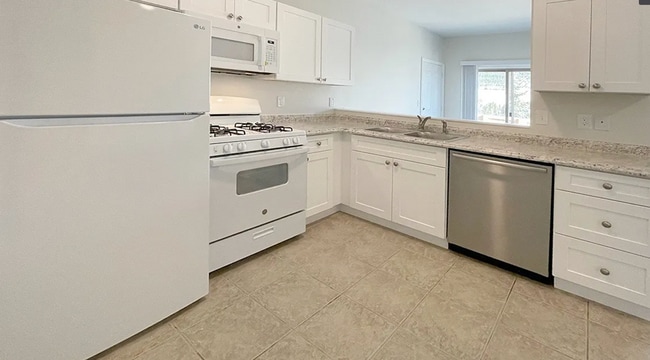 Building Photo - Single-family home in Alma! Income Restricted, available 5/8/2026