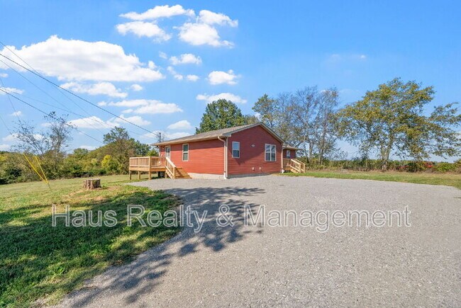 Building Photo - 7847 US-41