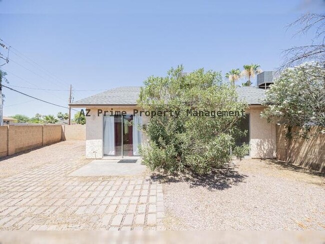 Building Photo - 2145 S Dorsey Ln