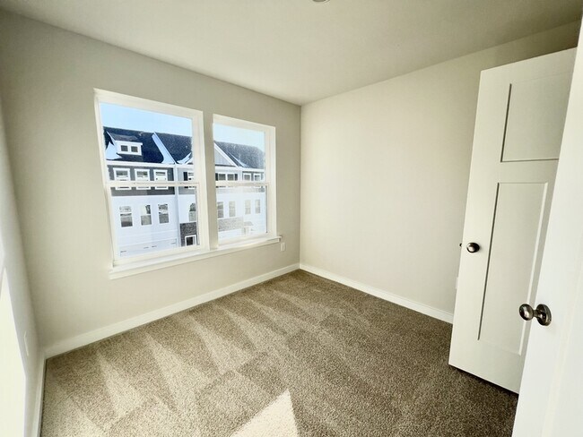 Building Photo - 529 Cooper St