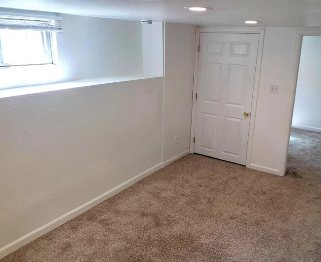 Building Photo - 1025 Cranford Pl