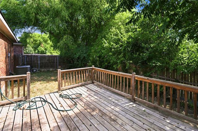 Building Photo - 2833 Wakecrest Dr