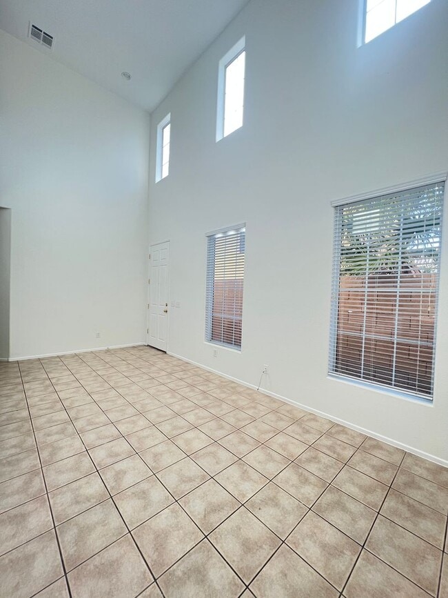 Building Photo - Stunning 3 bedroom home in a gated community!