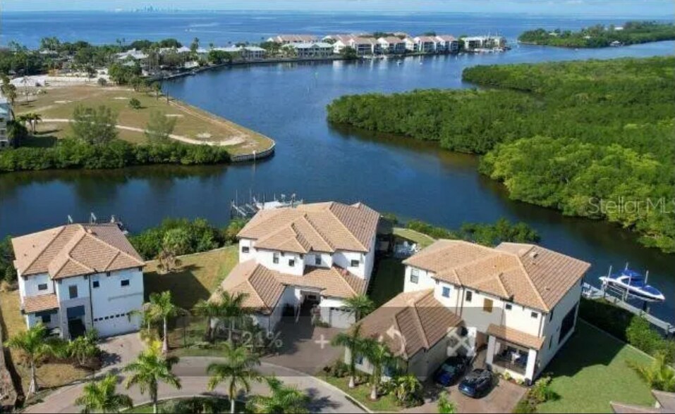 Building Photo - 2624 White Coquina Loop