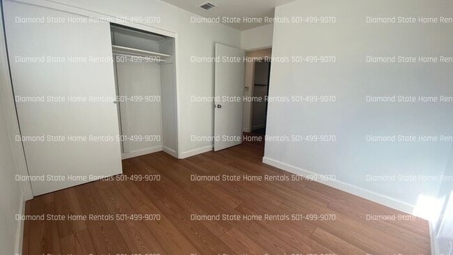 Building Photo - 27 Barbara Dr