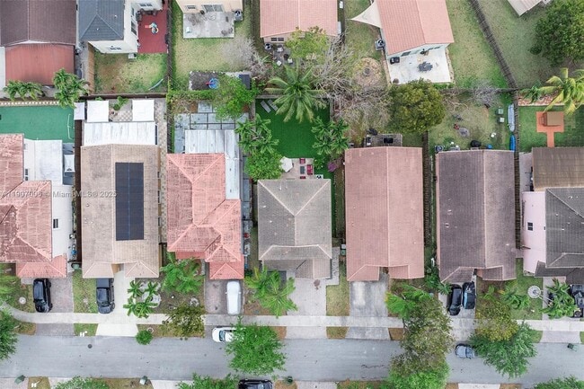 Building Photo - 1431 SE 18th Terrace