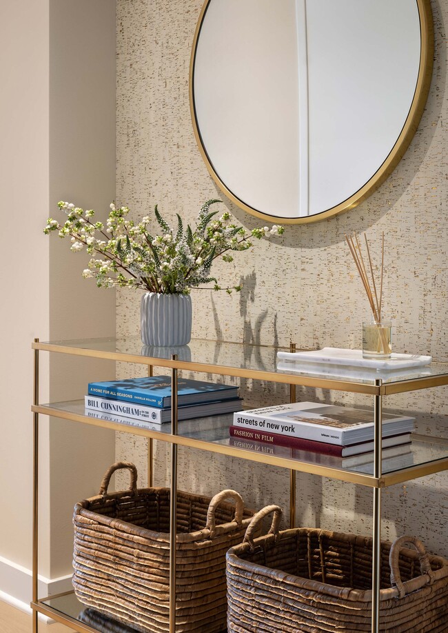 Interior Photo - The Set