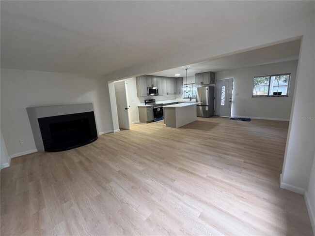 Building Photo - 2580 Euston Rd