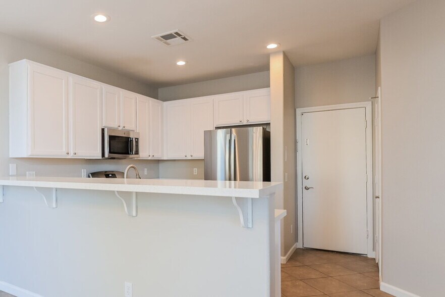 Building Photo - 11130 Star Lily St