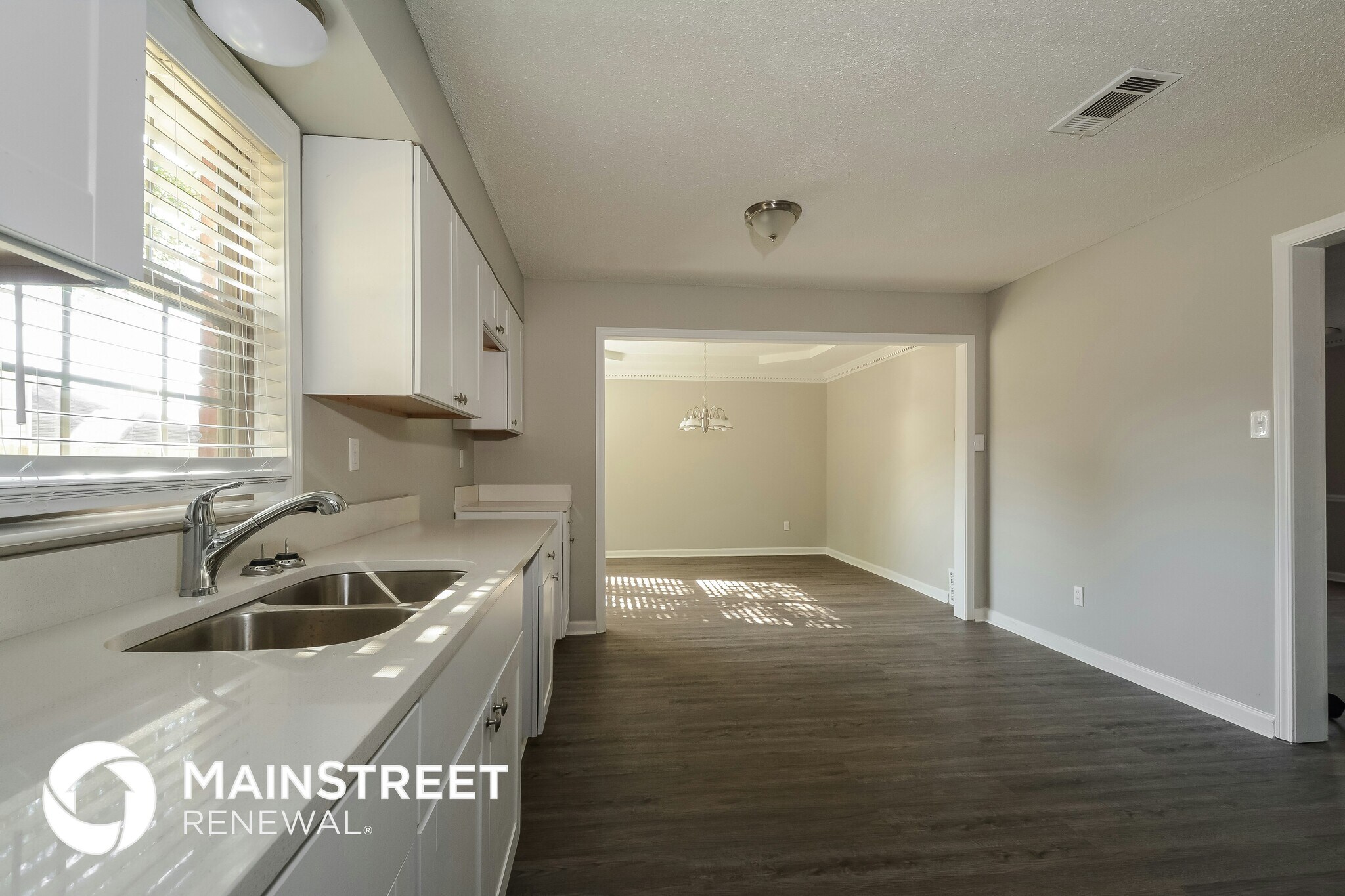 Building Photo - 4555 Port Royal Cove