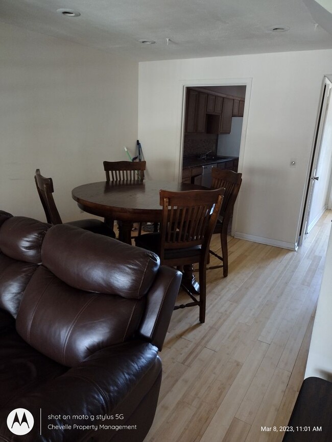 Building Photo - Furnished 2bed 1 bath FOR RENT