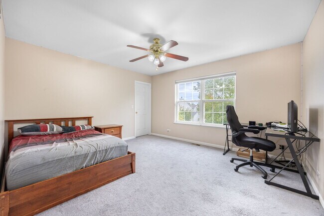 Building Photo - 2566 Rourke Dr