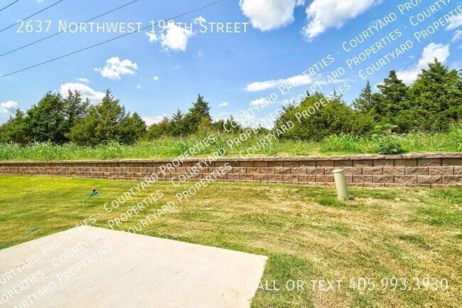 Building Photo - 2637 NW 199th St