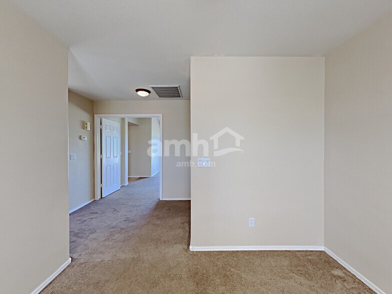 Building Photo - 17514 W Ocotillo Ave