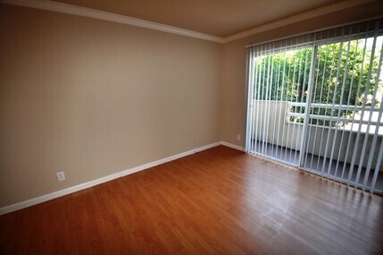 Building Photo - 6041 Fulton Ave