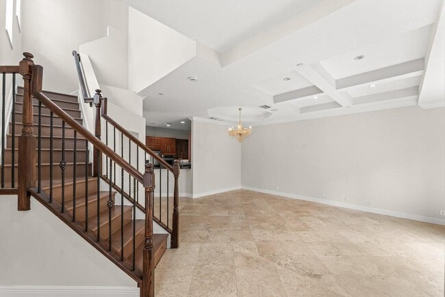 Building Photo - 210 NE 69th Cir