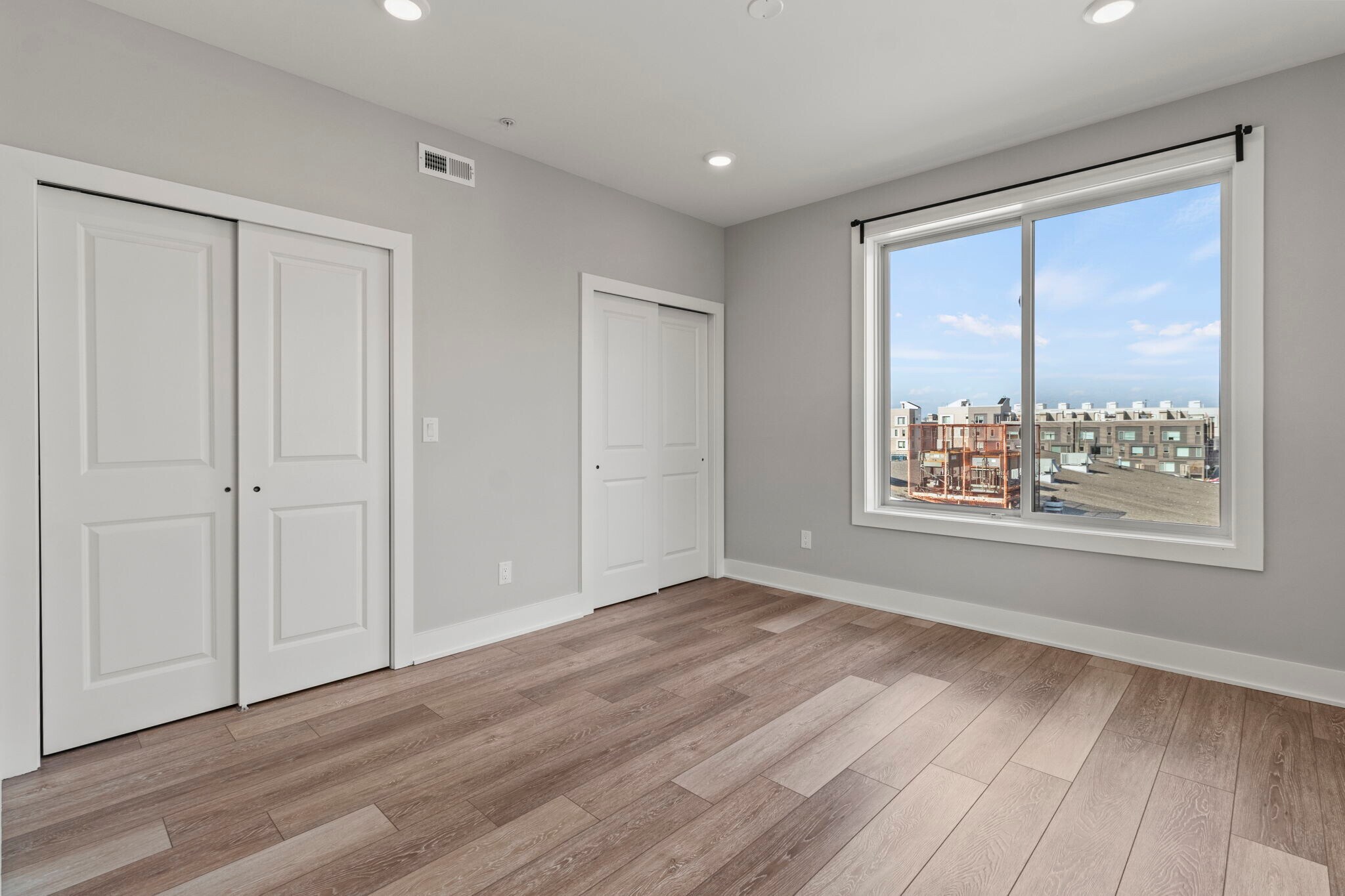 Building Photo - 2626 Trenton Ave