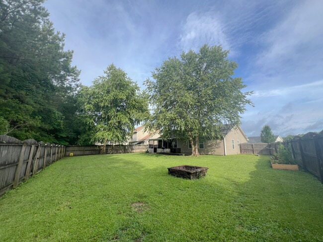 Building Photo - 132 Crooked Run Dr