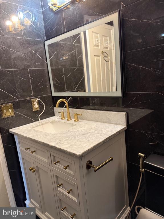 Building Photo - 16820 Jed Forest Ln