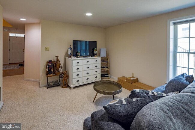 Building Photo - 3945 Kathryn Jean Ct