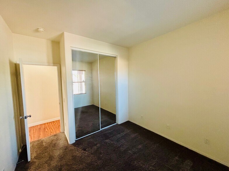 Building Photo - 5806 W Avenue K3