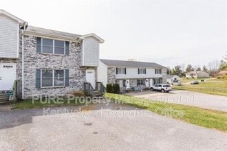 Building Photo - 308 Pigeon Ct