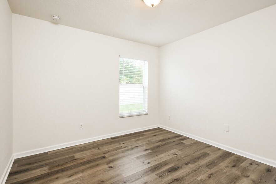 Building Photo - 2258 Meadow Oak Cir