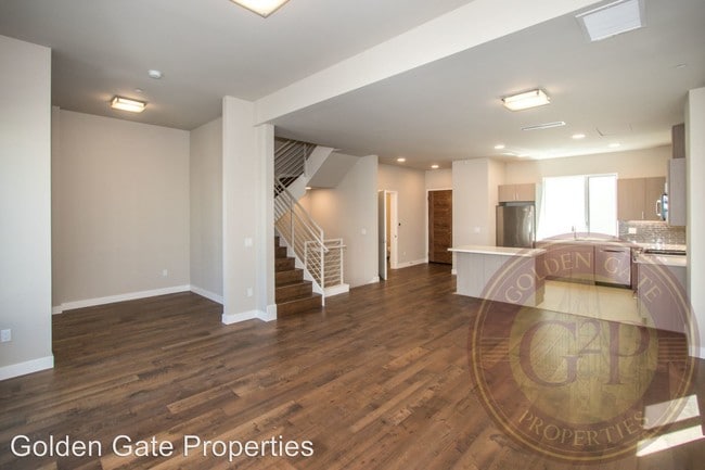 Building Photo - 1255 Columbus Ave