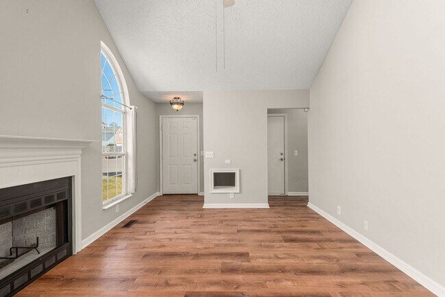 Building Photo - Highly sought after Chesney Glen division....