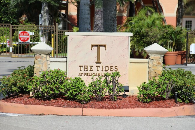 Primary Photo - Beautiful 2/2 Condo in North Bonita - Acro...