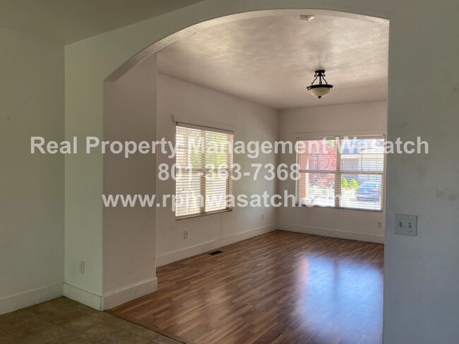 Building Photo - Great 4 bedroom 2 bath West Valley Home
