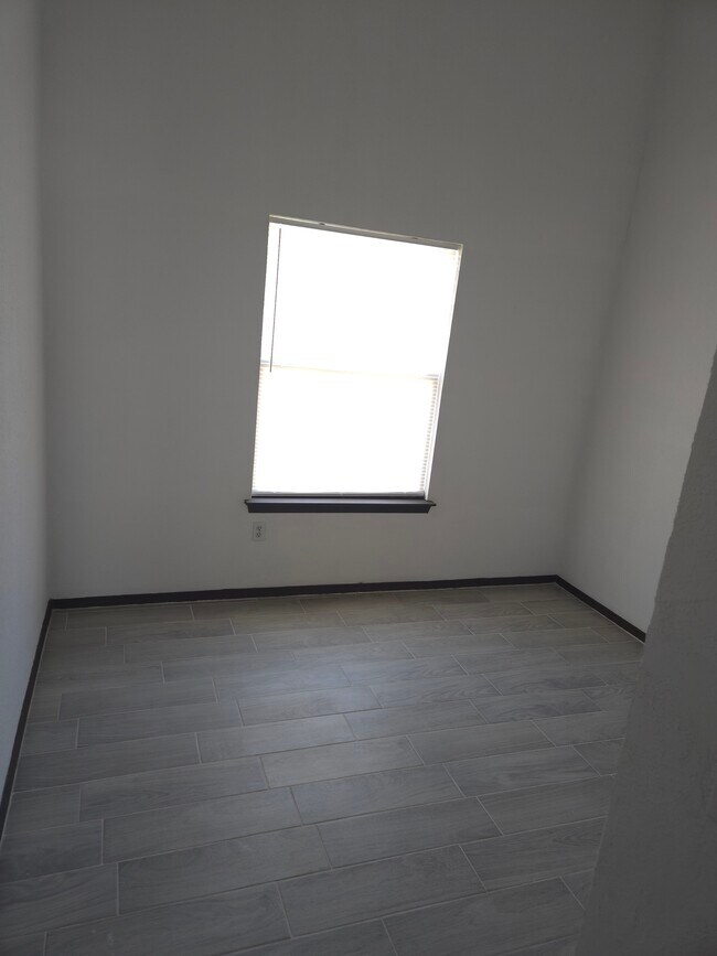 Building Photo - 14509 Encantado Dr