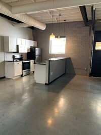 Building Photo - Ford Building