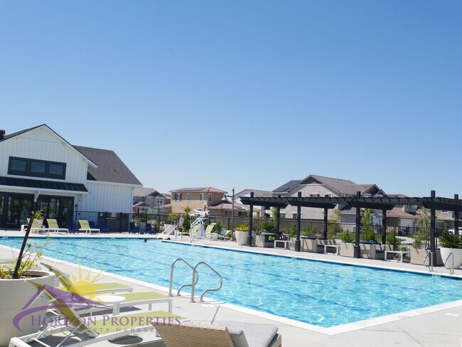 Building Photo - Modern Two-story 4 Bed 3.5 Bath 2,786 sqft...