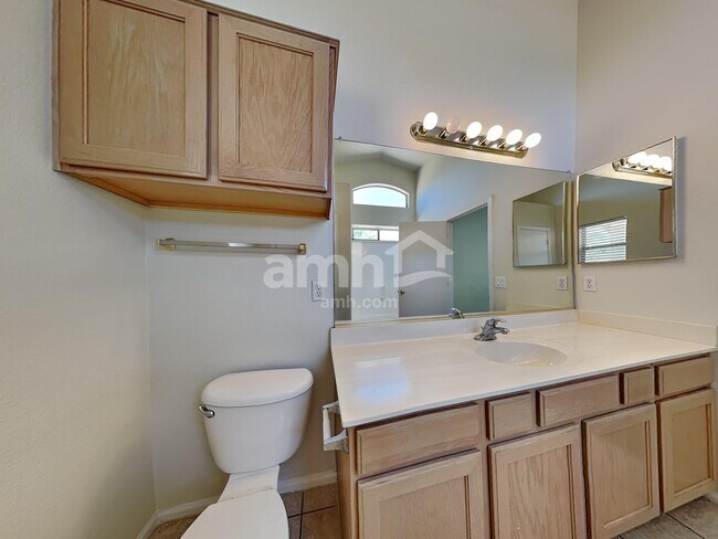 Building Photo - 11436 E Pronghorn Ave