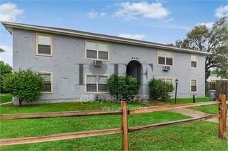 Building Photo - 2595 Red Rock Blvd