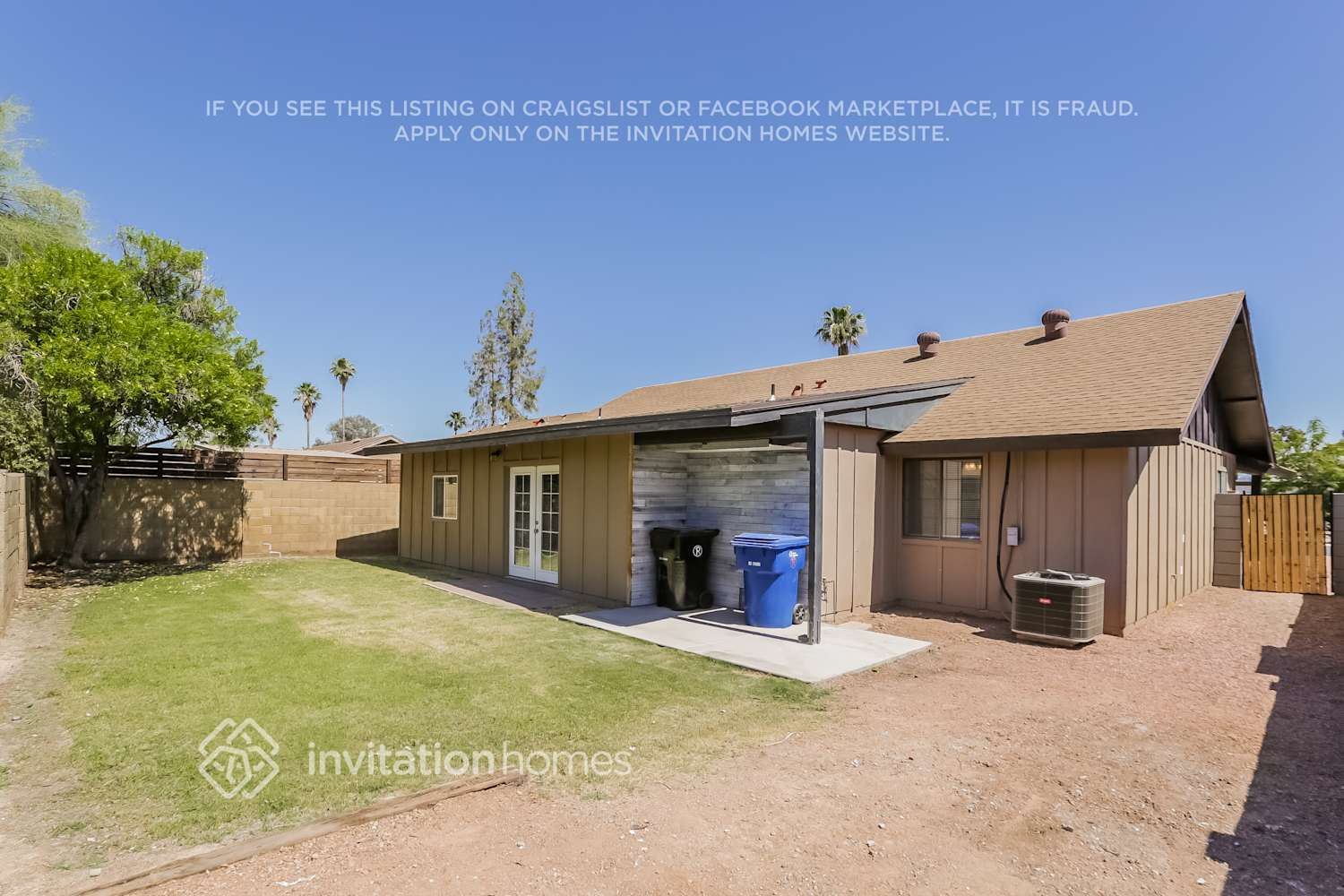 Building Photo - 1319 E Ivyglen St