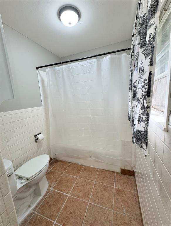 Building Photo - 1225 Lake Terrace Dr