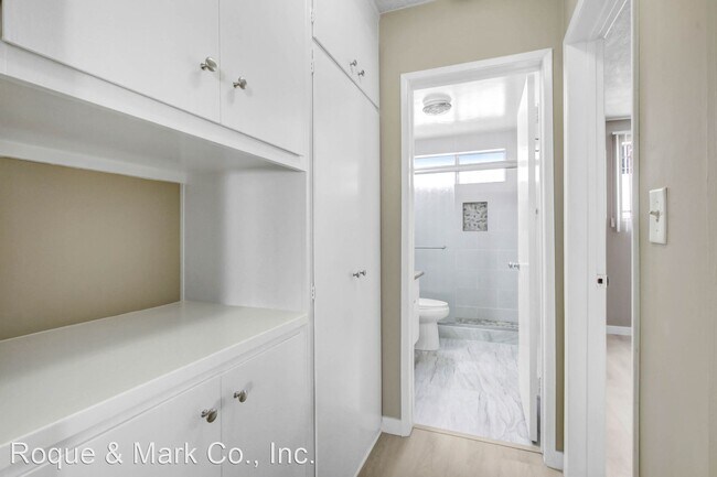 Building Photo - 1 br, 1 bath Apartment - 1234 Wellesley Av...