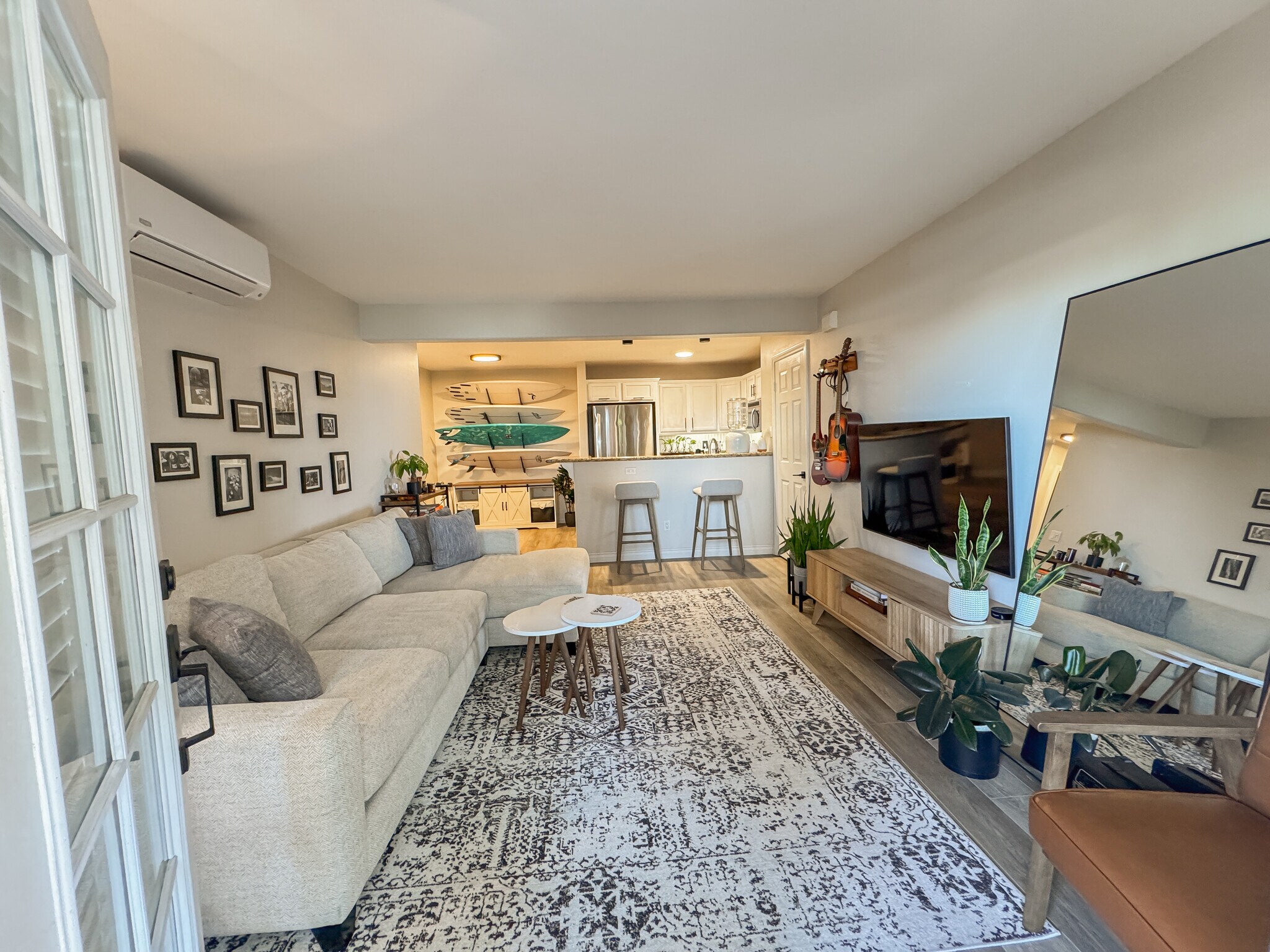 Building Photo - 5252 Balboa Arms Dr