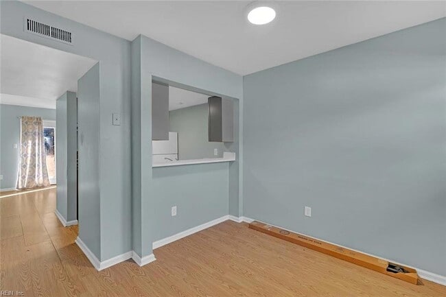 Building Photo - 7046 Bray Rd