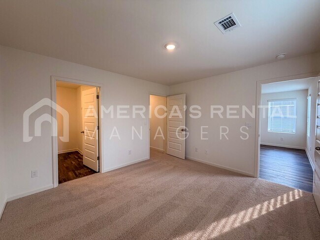 Building Photo - New Construction & Modern Living in Sandy Ridge!