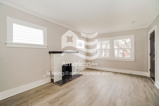 Building Photo - 1736 Mansfield Rd
