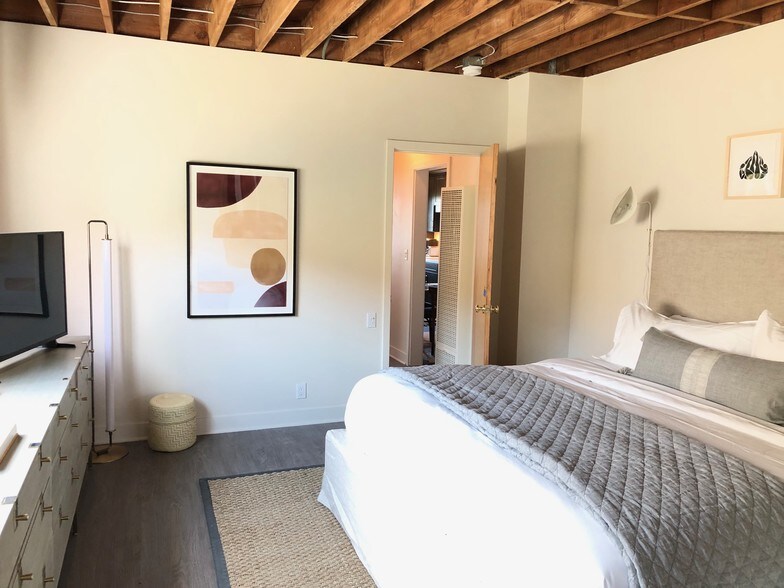 Building Photo - 22357 Pacific Coast Hwy