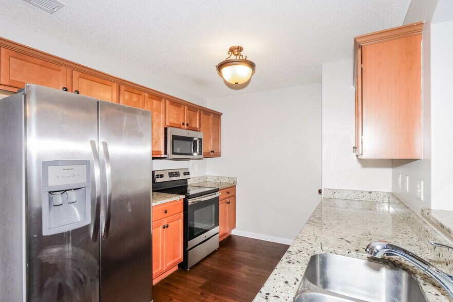 Building Photo - 9450 Eckley Pl