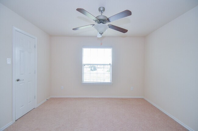 Building Photo - 24542 Folkstone Cir